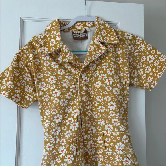 Big Bud Press Yellow Lazy Daisy Short Sleeve Jumpsuit Size S - Picture 2 of 3